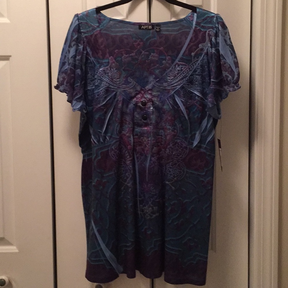 Apt 9 Boho style V neck top.